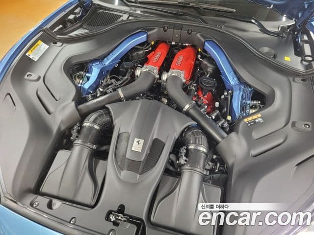 Ferrari 포르토피노 M 3.9 V8, 2022 6