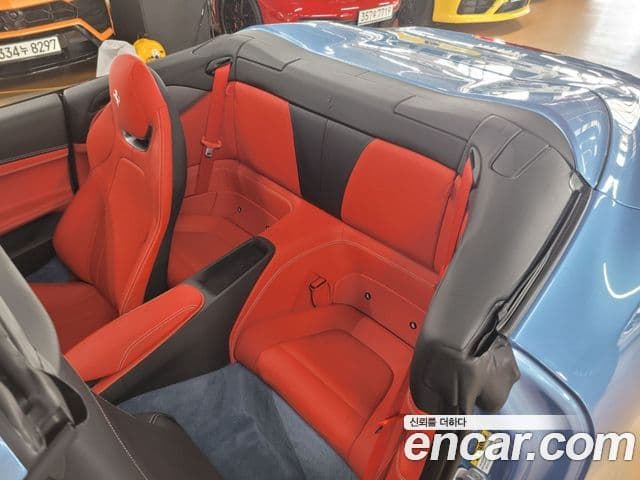 Ferrari 포르토피노 M 3.9 V8, 2022 11