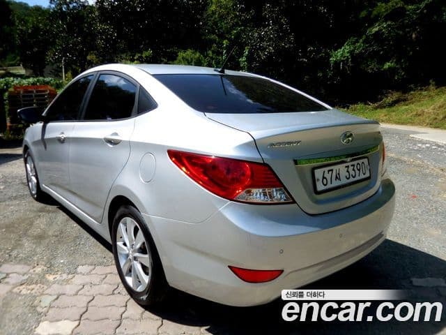 Hyundai Accent(новый кузов / новое поколение) Wit 1.6 GDI top, 2012 3
