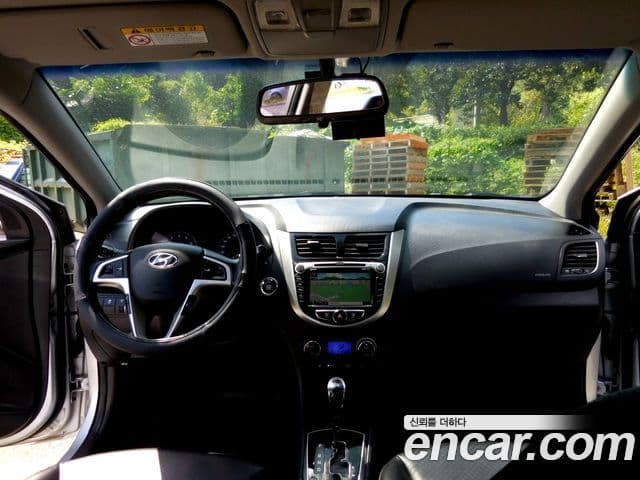 Hyundai Accent(новый кузов / новое поколение) Wit 1.6 GDI top, 2012 11