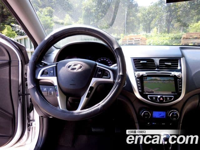 Hyundai Accent(новый кузов / новое поколение) Wit 1.6 GDI top, 2012 18