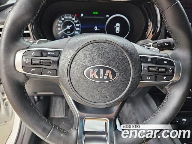 Kia K5 3세대 Signature, 2021 10