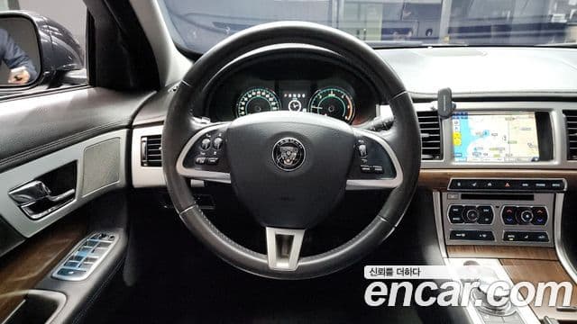 Jaguar New XF X250, 2015 13