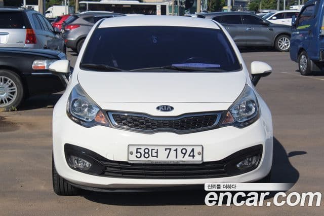 Kia All New Pride Deluxe, 2014 1