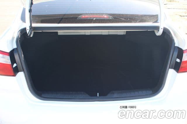 Kia All New Pride Deluxe, 2014 10