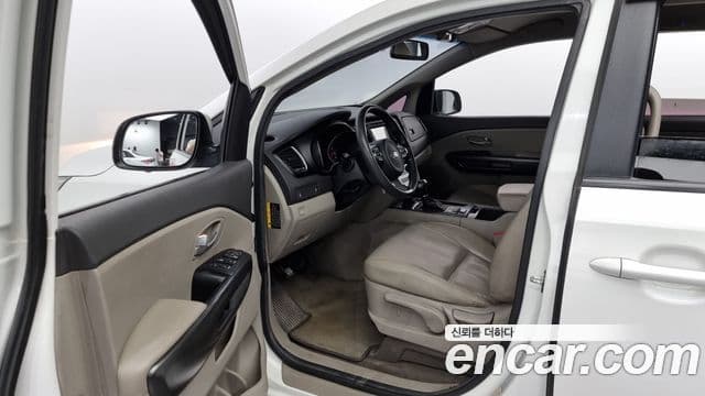 Kia All New Carnival 6인승 инвалидная коляска / для коляски Lift, 2015 10