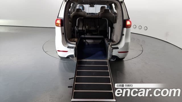 Kia All New Carnival 6인승 инвалидная коляска / для коляски Lift, 2015 20