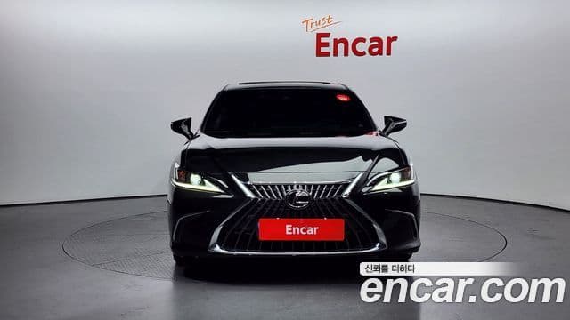 Lexus ES300h 7세대 Luxury Plus, 2023 3