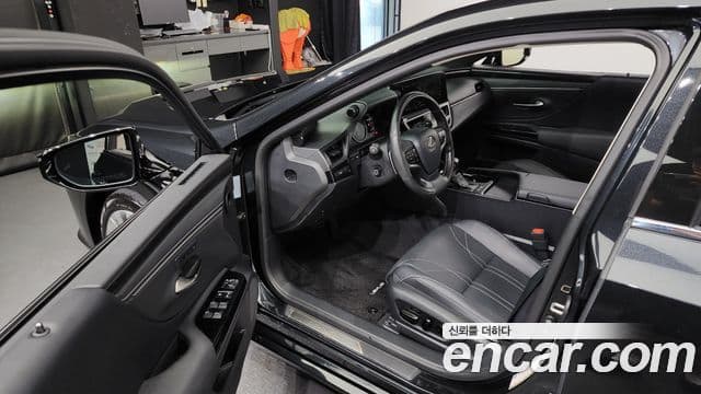 Lexus ES300h 7세대 Luxury Plus, 2023 10