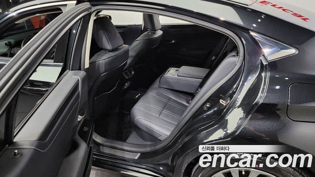 Lexus ES300h 7세대 Luxury Plus, 2023 11
