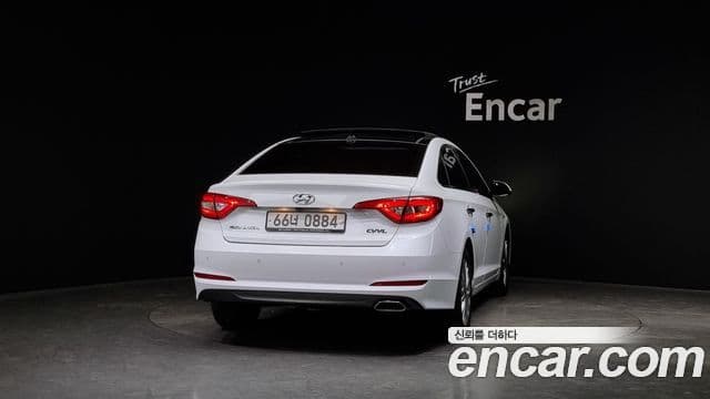 Hyundai LF Sonata Special, 2016 4