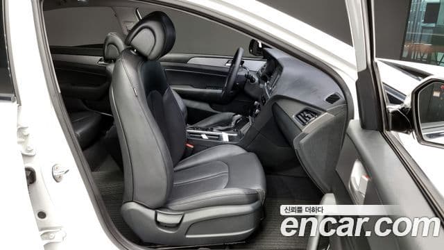 Hyundai LF Sonata Special, 2016 12