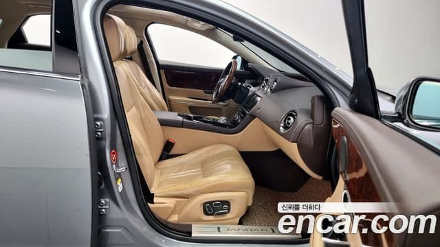 Jaguar All New XJ X351, 2015 10