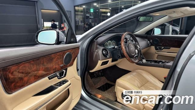 Jaguar All New XJ X351, 2015 11