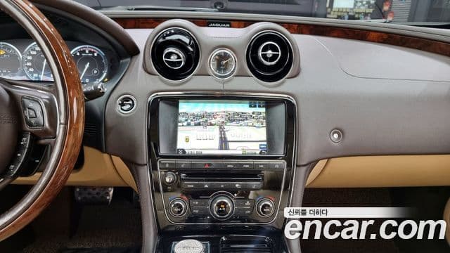 Jaguar All New XJ X351, 2015 15