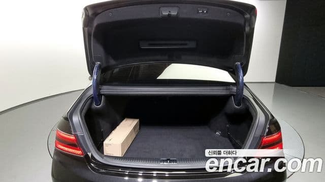 Genesis G90 Luxury, 2019 20