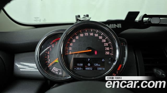 Mini Cooper 3세대, 2020 8