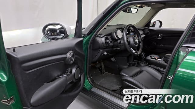 Mini Cooper 3세대, 2020 10