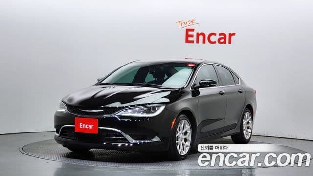 크라이슬러 200 2세대, 2015 1