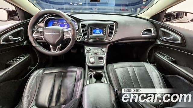 크라이슬러 200 2세대, 2015 7