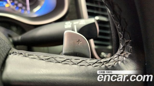 크라이슬러 200 2세대, 2015 18