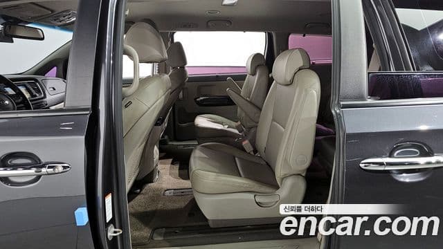 Kia All New Carnival Prestige, 2016 11
