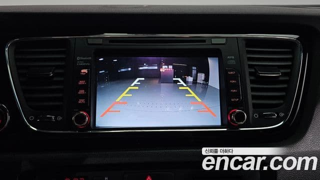 Kia All New Carnival Prestige, 2016 16