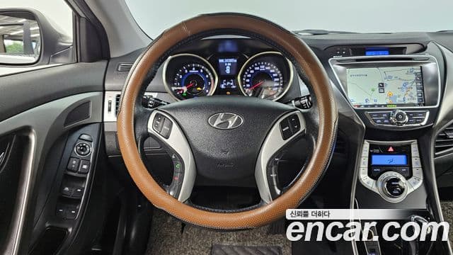 Hyundai Avante MD Premier, 2011 11