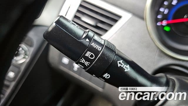 Hyundai Avante MD Premier, 2011 12