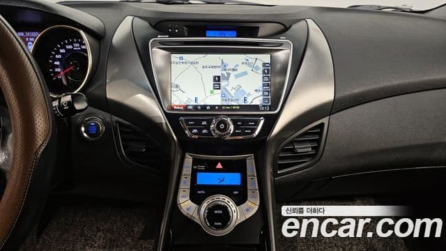 Hyundai Avante MD Premier, 2011 13