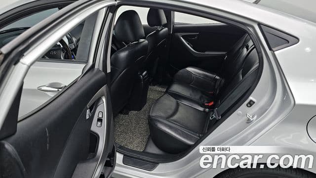 Hyundai Avante MD Premier, 2011 19