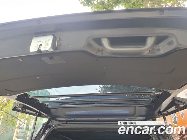 Hyundai Staria Modern, 2025 17