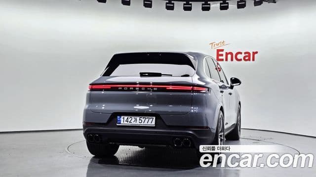 Porsche Cayenne (PO536), 2024 4