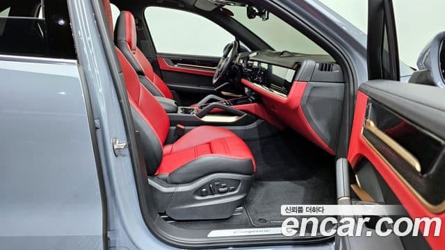 Porsche Cayenne (PO536), 2024 10