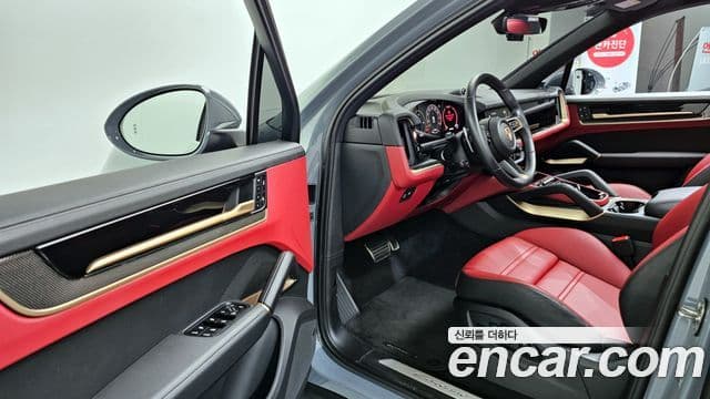 Porsche Cayenne (PO536), 2024 11