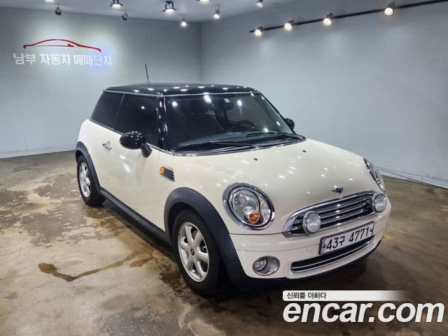 Mini Cooper SE, 2010 3