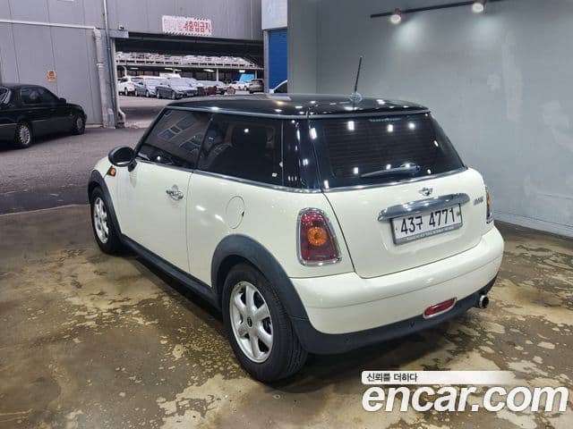 Mini Cooper SE, 2010 6