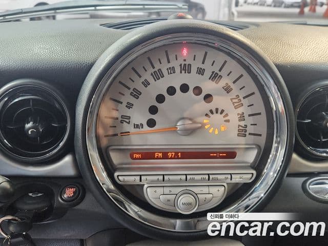 Mini Cooper SE, 2010 10