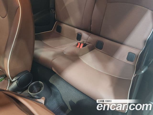 Mini Cooper SE, 2010 14