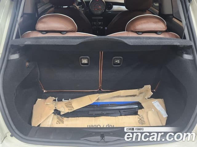 Mini Cooper SE, 2010 15