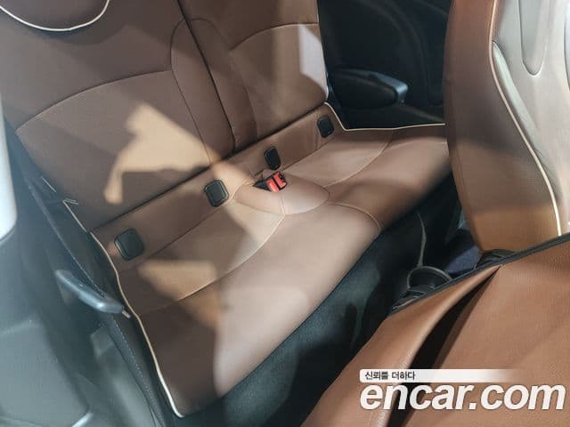 Mini Cooper SE, 2010 17