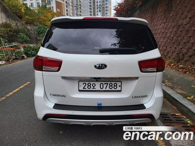 Kia All New Carnival Noblesse, 2016 4