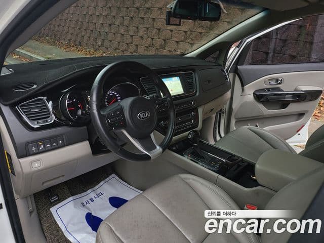Kia All New Carnival Noblesse, 2016 7