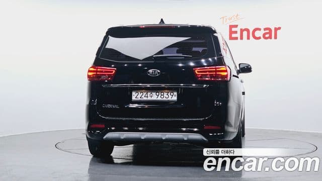 Kia The / новый New Carnival Noblesse, 2019 4