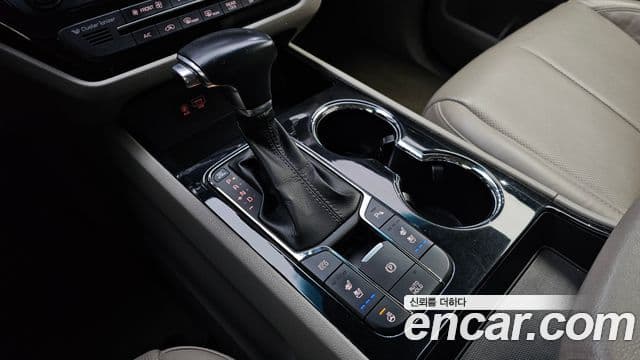 Kia The / новый New Carnival Noblesse, 2019 9