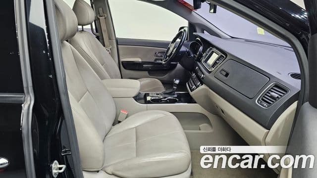 Kia The / новый New Carnival Noblesse, 2019 11