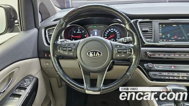 Kia The / новый New Carnival Noblesse, 2019 13