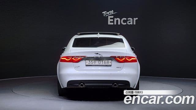 Jaguar XF (X260) 25t Portfolio, 2017 4