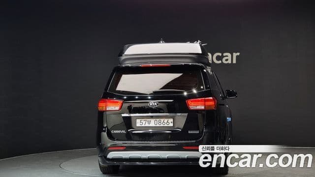 Kia All New Carnival Prestige, 2016 4