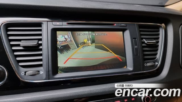 Kia All New Carnival Prestige, 2016 15